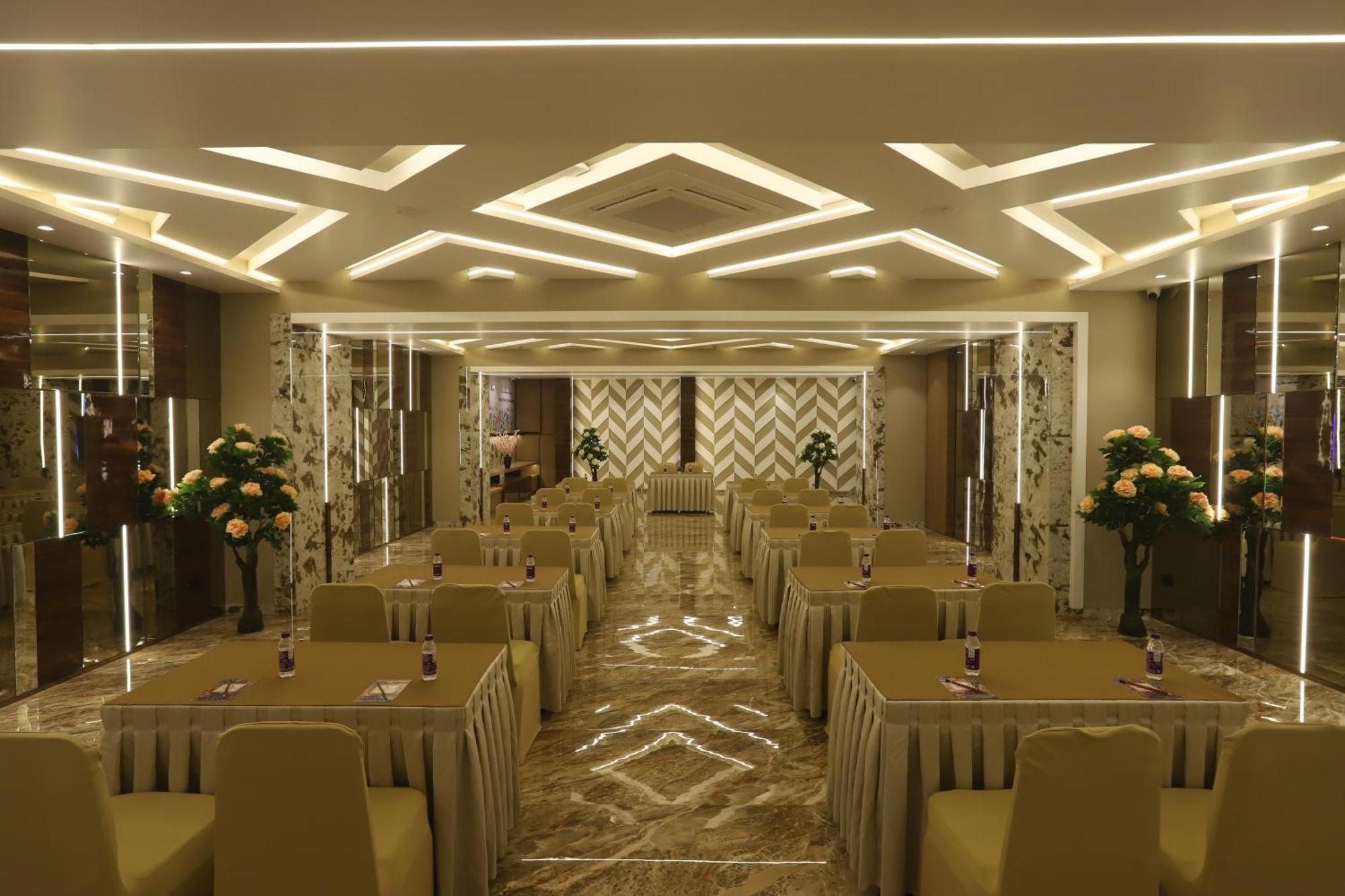 Hotel Auris & Banquets, Mumbai International Airport Zewnętrze zdjęcie